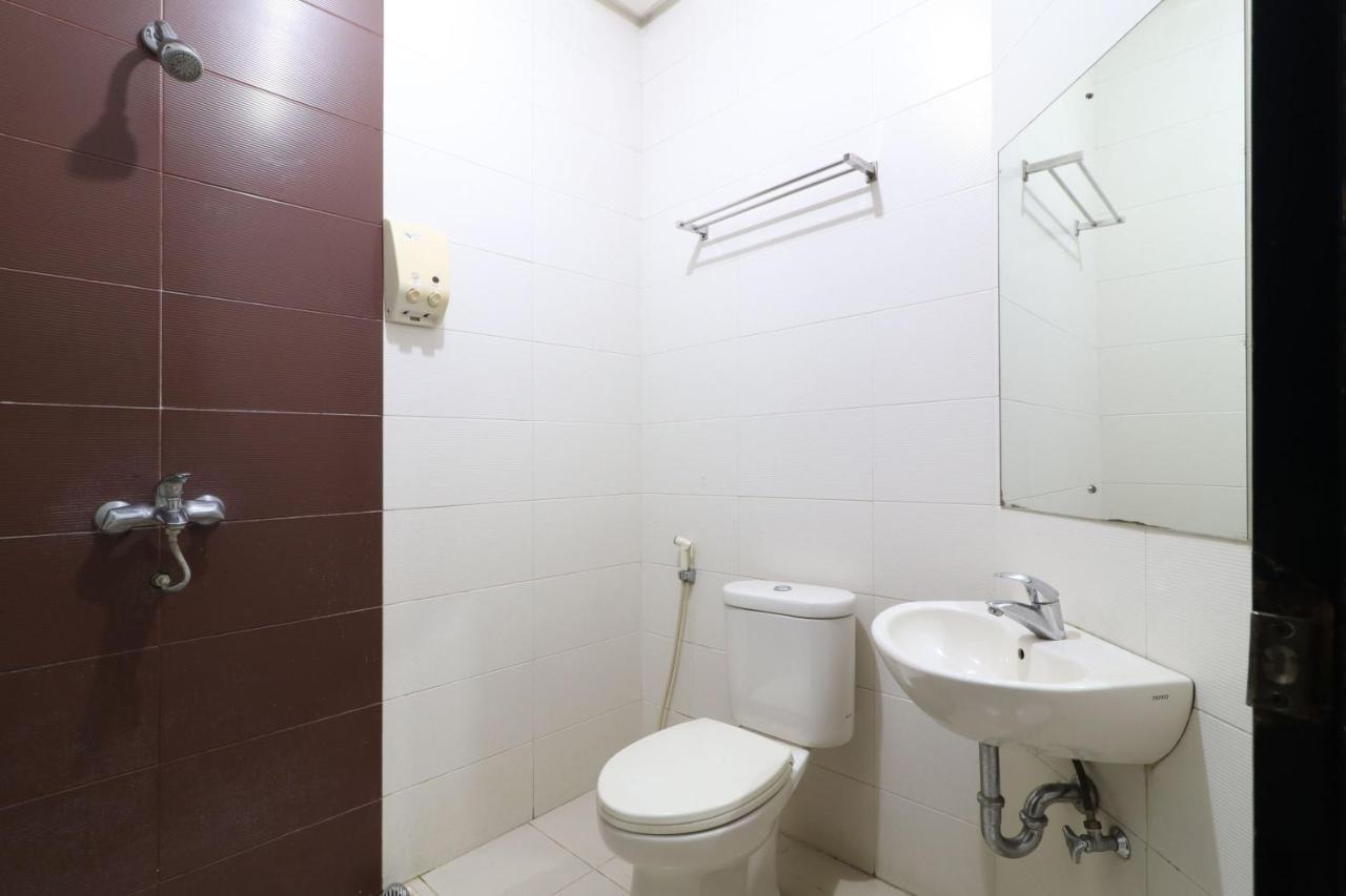 C'One Hotel Pulomas Джакарта Екстериор снимка